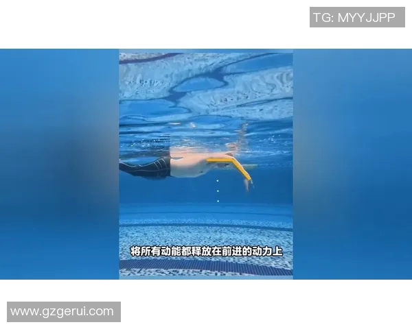蝶泳技术解析与训练方法探讨 如何提升蝶泳速度与效果的关键技巧